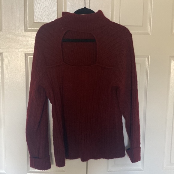Burgundy sweater - Picture 2 of 4